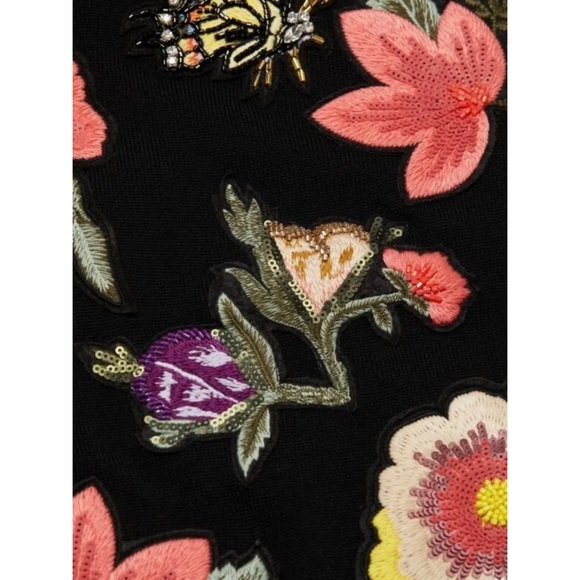 🎀SOLD🎀Alice + Olivia Ciara Floral Embellished Pullover Sweater - Picture 5 of 10